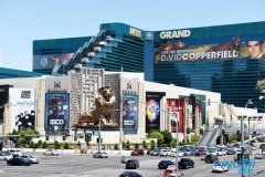 Casinos in Las Vegas close due to coronavirus
